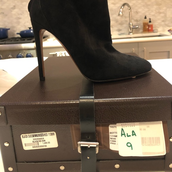 Alaia Booties - Black Suede - Picture 3 of 3